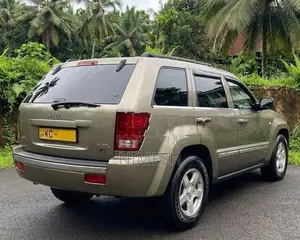 Jeep Grand Cherokee 4700cc V8 2006