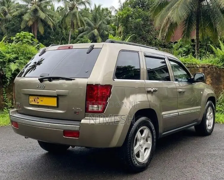 Jeep Grand Cherokee 4700cc V8 2006