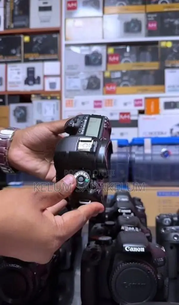 Canon DSLR Mirrorless Camera