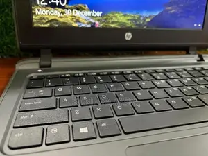 Hp i3 5th GEN Laptop