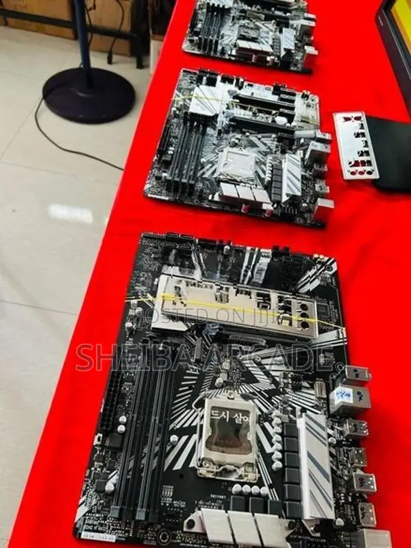 Z390 ASUS 4 RAM SLOT 8TH / 9TH GAMING MOTHER BOARD