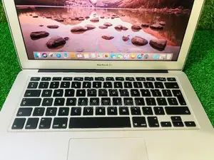 Macbook Air Core i5 Laptop