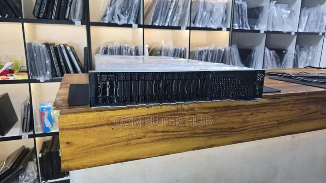 PowerEdge Dell R740 Server 2X Gold 6138 40 Cores 32GB RAM 1.2TB SSD
