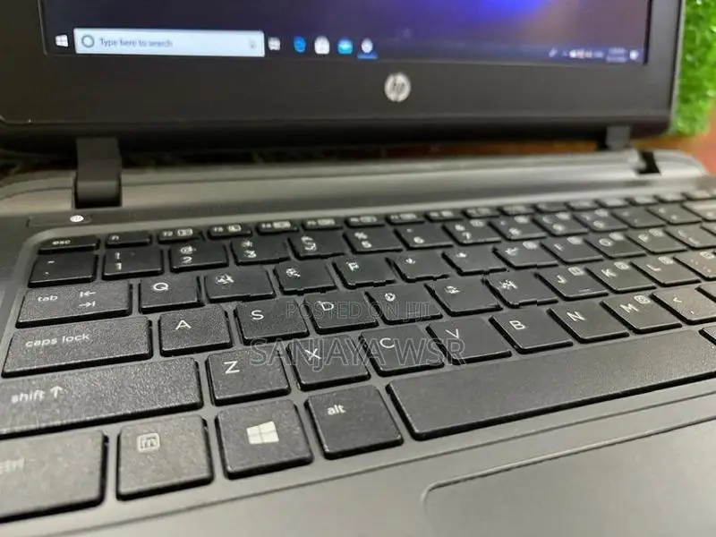 Hp i3 5th GEN Laptop