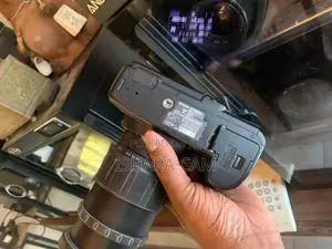 canon 5D mark 2 DSLR with 200mm lens