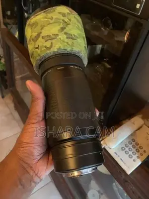 Canon 200-400 f5.6 DSLR Lens