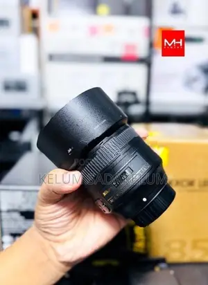 Nikon AF S 85mm 1.8F G Lens Full Set Box