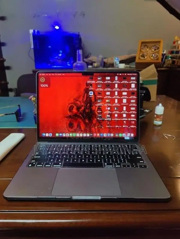 Apple Macbook M3 Air