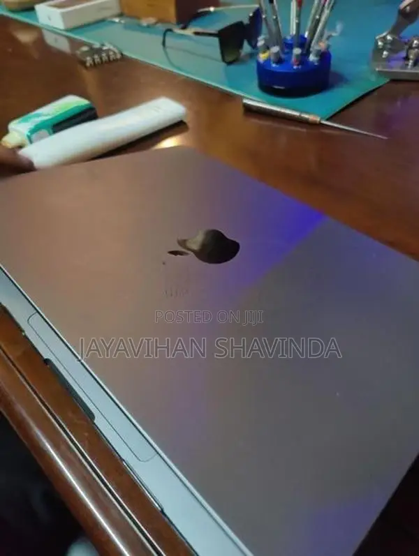 Apple Macbook M3 Air