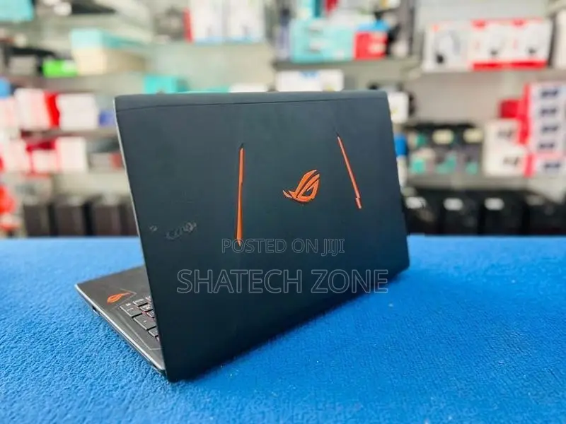 Gaming Asus Strix Laptop - i7 7th GEN 8GB RAM|256GB NVME|GTX 1050 TI 4
