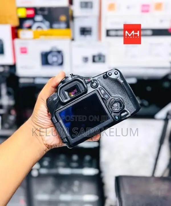 Canon 70D 24.3MP DSLR Camera Shutter