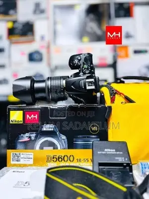 Nikon D5600 24.3MP DSLR Camera Full Set Box