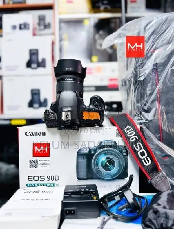 Canon EOS 90D 32.5MP DSLR Camera Full Set Box