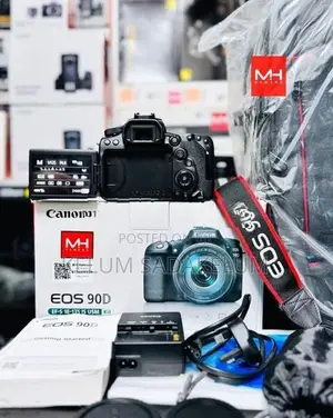 Canon EOS 90D 32.5MP DSLR Camera Full Set Box