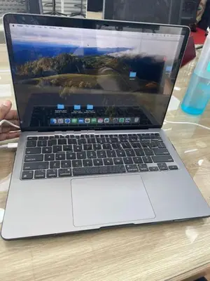 Apple MackBook Air M1 8GB RAM
