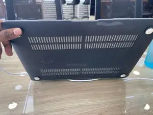 Apple MackBook Air M1 8GB RAM