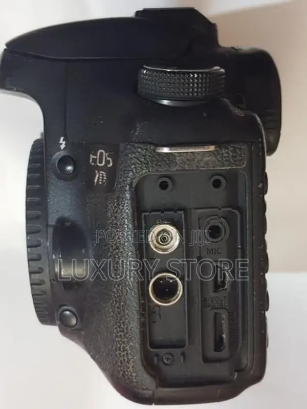 Canon 7D Camera Body