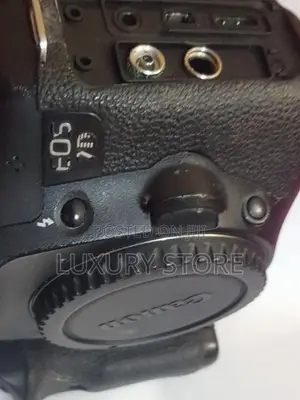 Canon 7D Camera Body