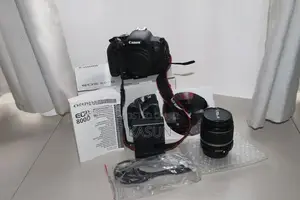 Canon 800D DSLR + 18-55mm lens