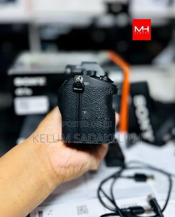 SONY A7 lll Mirrorless Camera Body Full Set 01Y Warranty