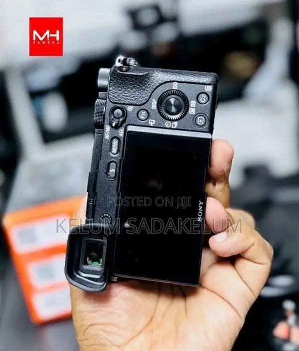 Sony Alpha A6300 4K Mirrorless Camera Full Set