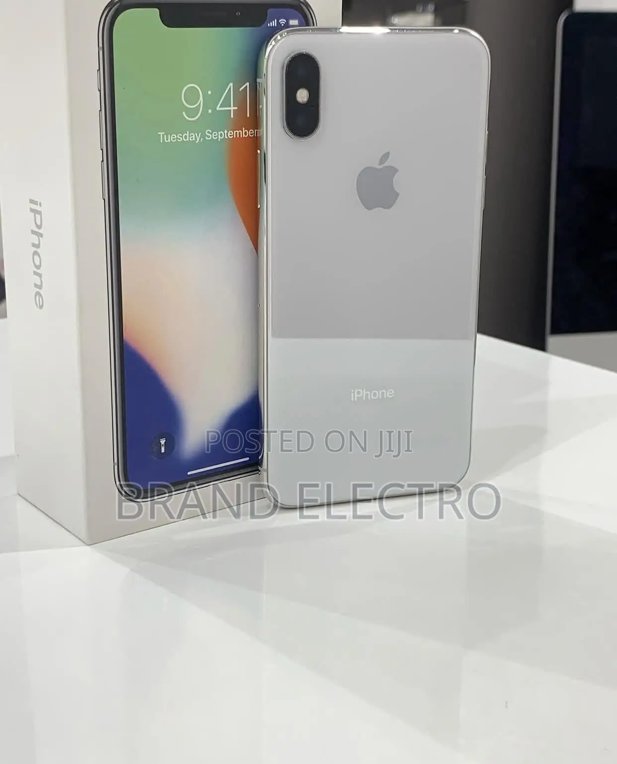 New Apple iPhone X 256 GB White