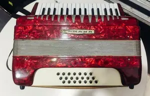 Yamaha 21 Bass Acoordion-Japan
