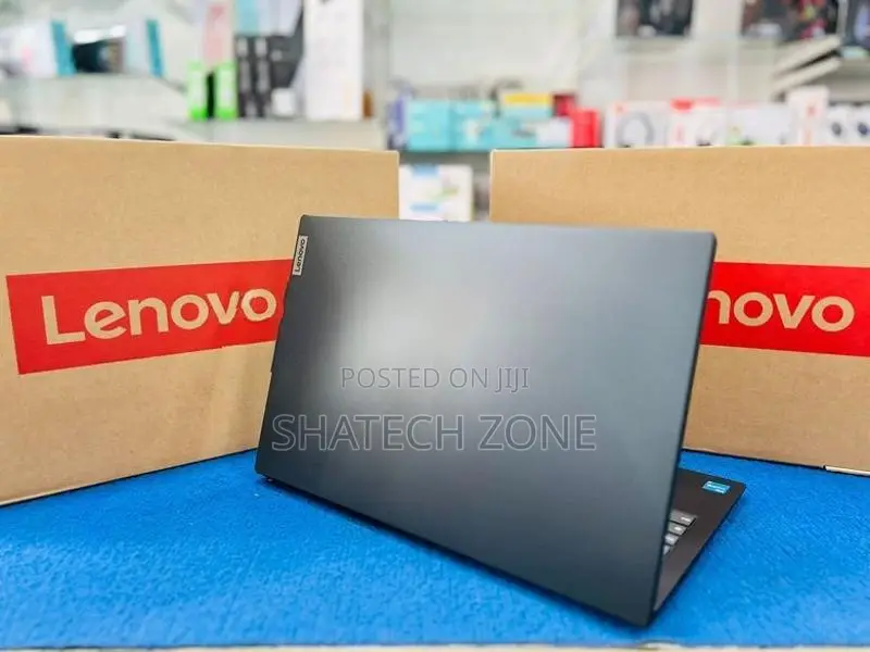 Laptop Lenovo V15 G5 (New) i5 13th GEN|8GB RAM|512GB NVME|15.6" FHD