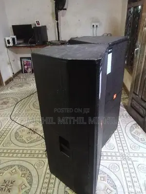 JBL Box Speaker