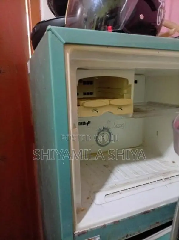 Sisil Refrigerator