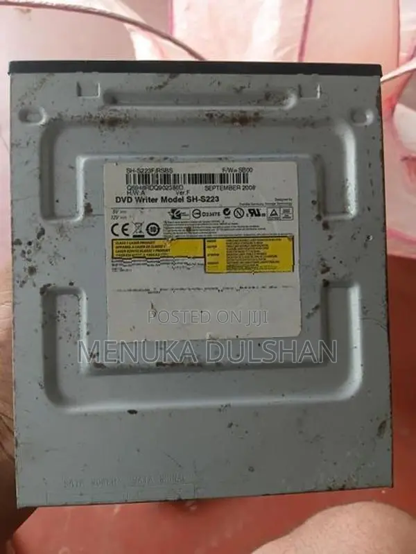 Toshiba Samsung SH-S223 Internal Desktop Sata DVD