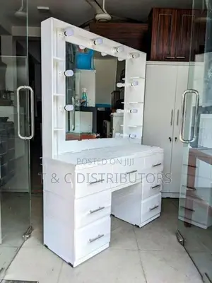 Hollywood Dressing Table