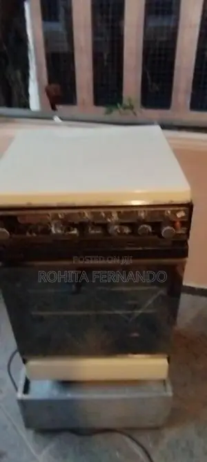 4 Burner with Oven