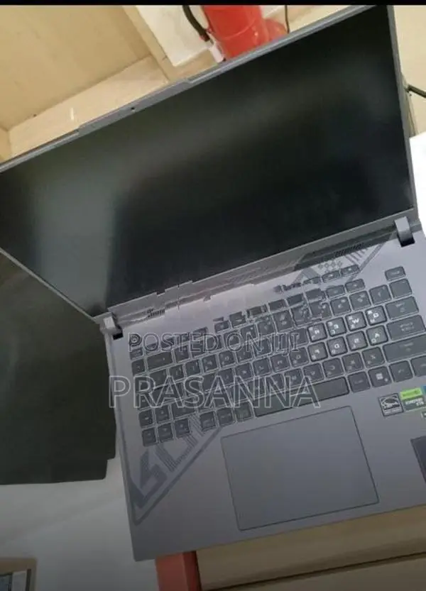 Asus ROG Strix G16 (2023) Core i7 13th Gen / RTX 4060 16GB RAM