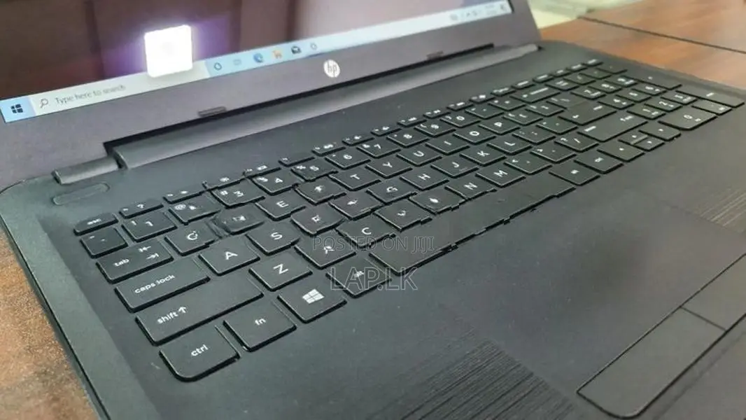 HP 15 ay104tu Core i5 7200U 7th GEN 15.6 inch Display 12GB RAM 256GB S