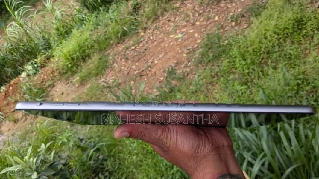 Apple iPad Air (Used)