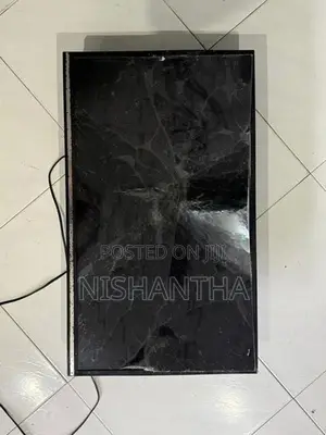 Damro Flat Tv 32 Inches for Parts