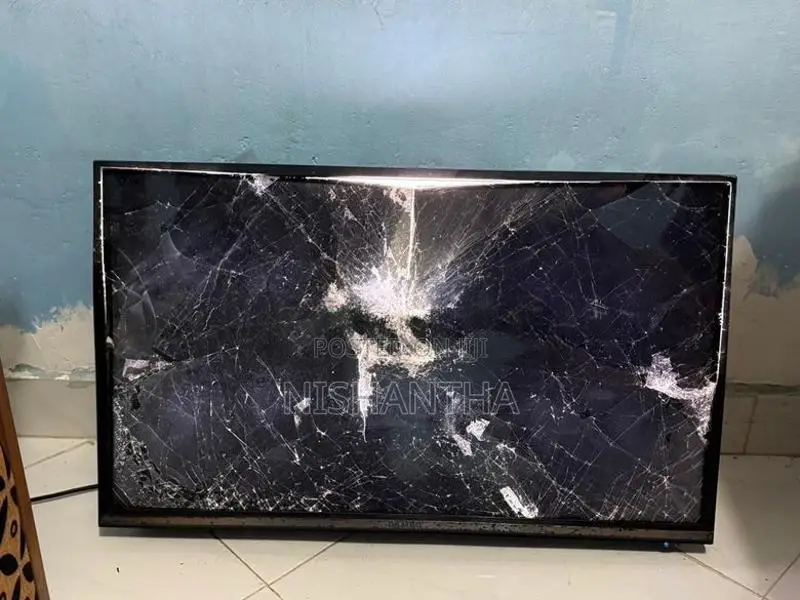 Damro Flat Tv 32 Inches for Parts