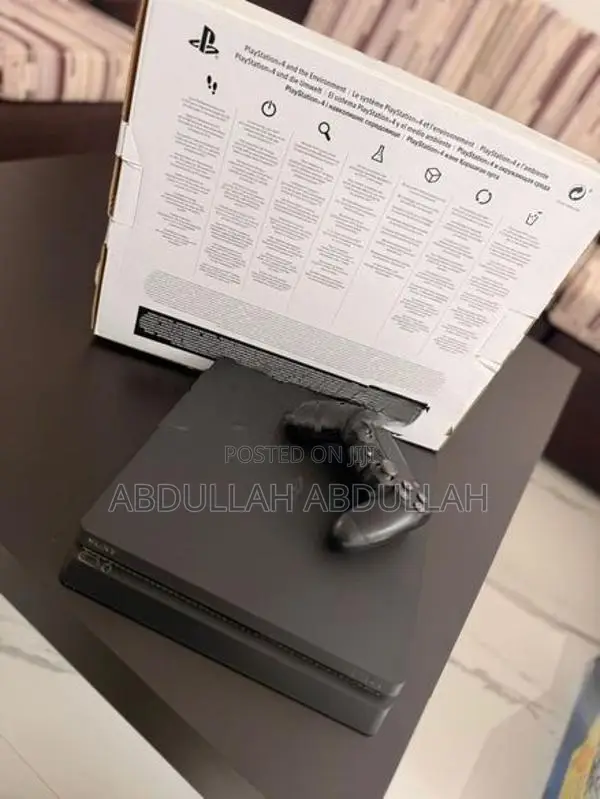 PS4 Slim Console