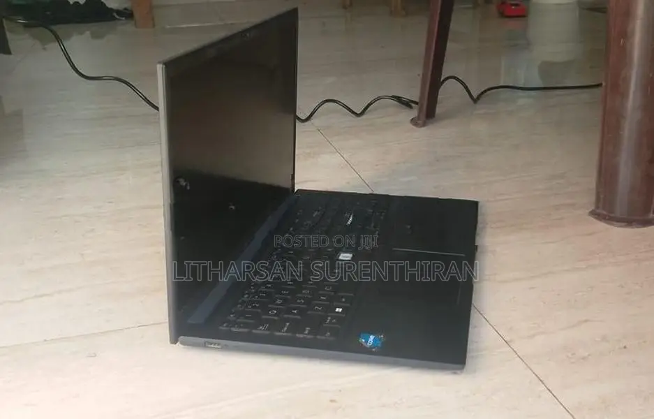 Asus Vivobook 13th GEN Intel Core i3-1315U-8 GB-256 GB SSD