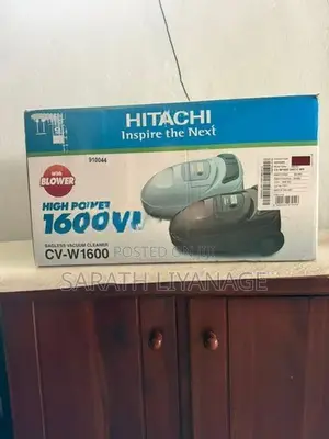 Hitachi Bagless CV-W1600 Vacuum Cleaner