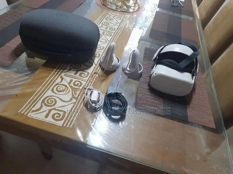Oculus Quest 2 Vr Set