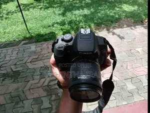Canon 700D DSLR Camera
