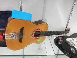 Box Guitar