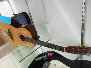 Box Guitar