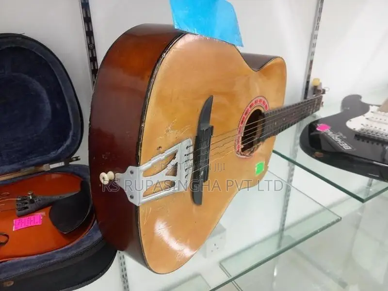 Box Guitar