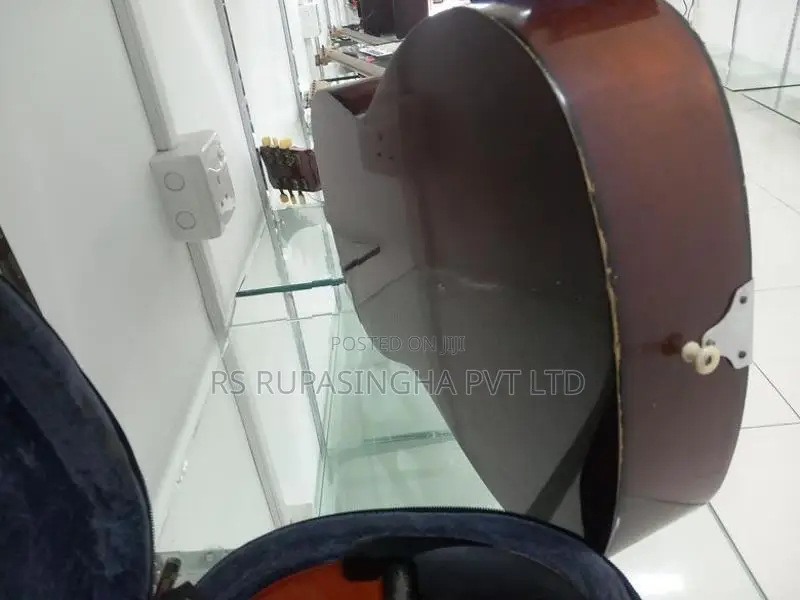 Box Guitar