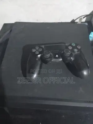 Play Station 4