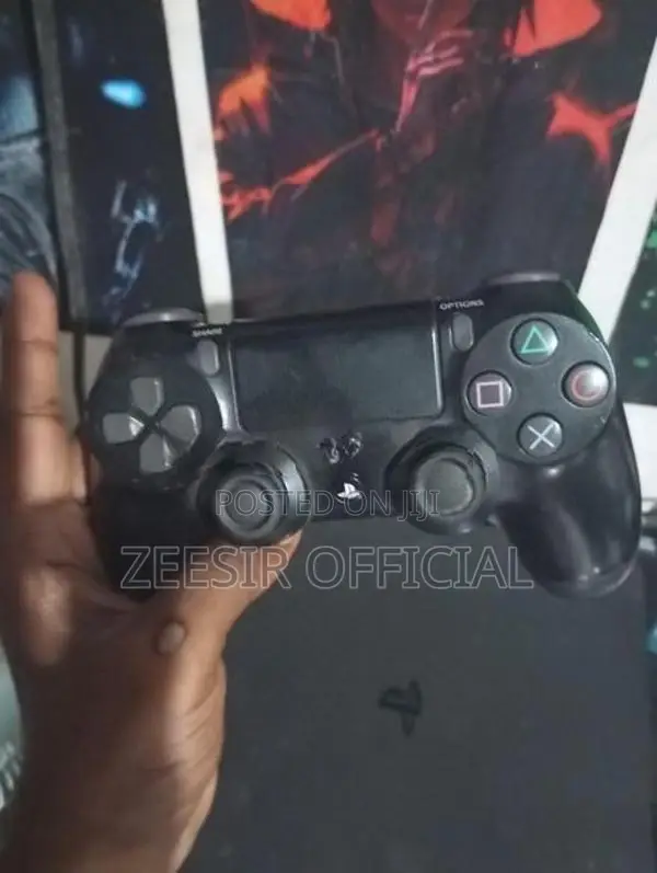 Play Station 4