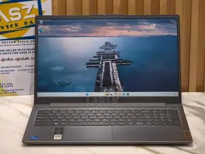 Lenovo Ideapad Slim 3 15IAH8 Core i5 12450H–12th GEN 8GB RAM 512GB NVM